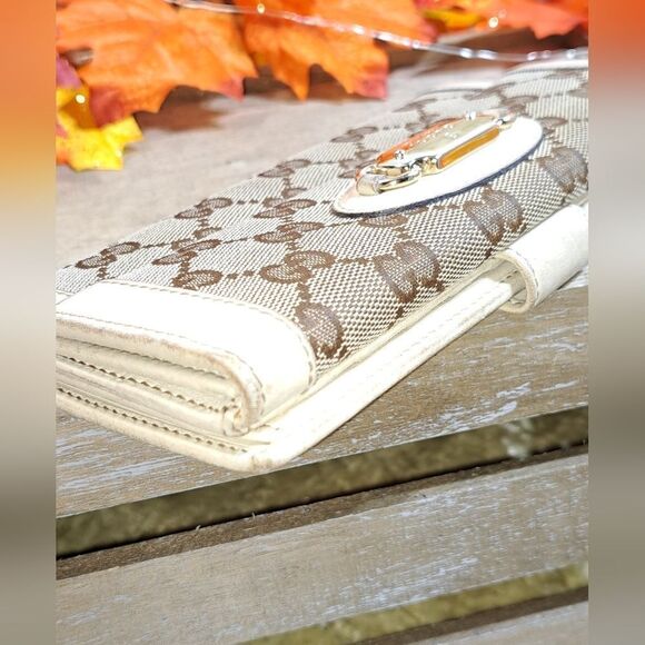 Authentic Gucci GG Wallet - Picture 11 of 17